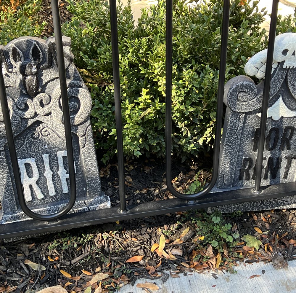 tombstone-RIP.jpg