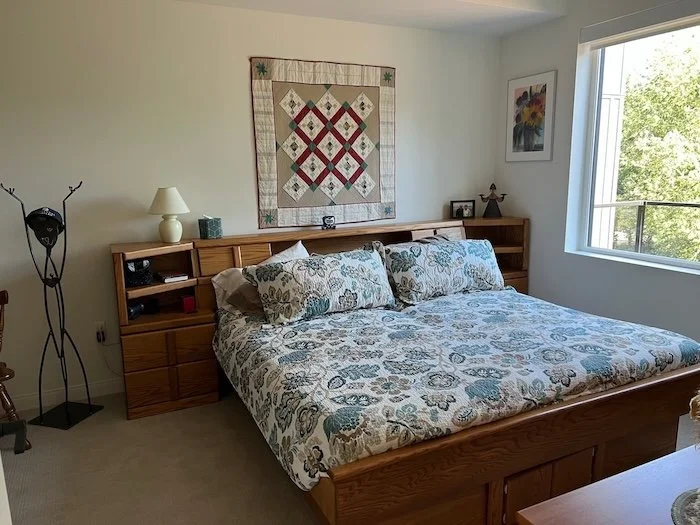 bedroom.JPG