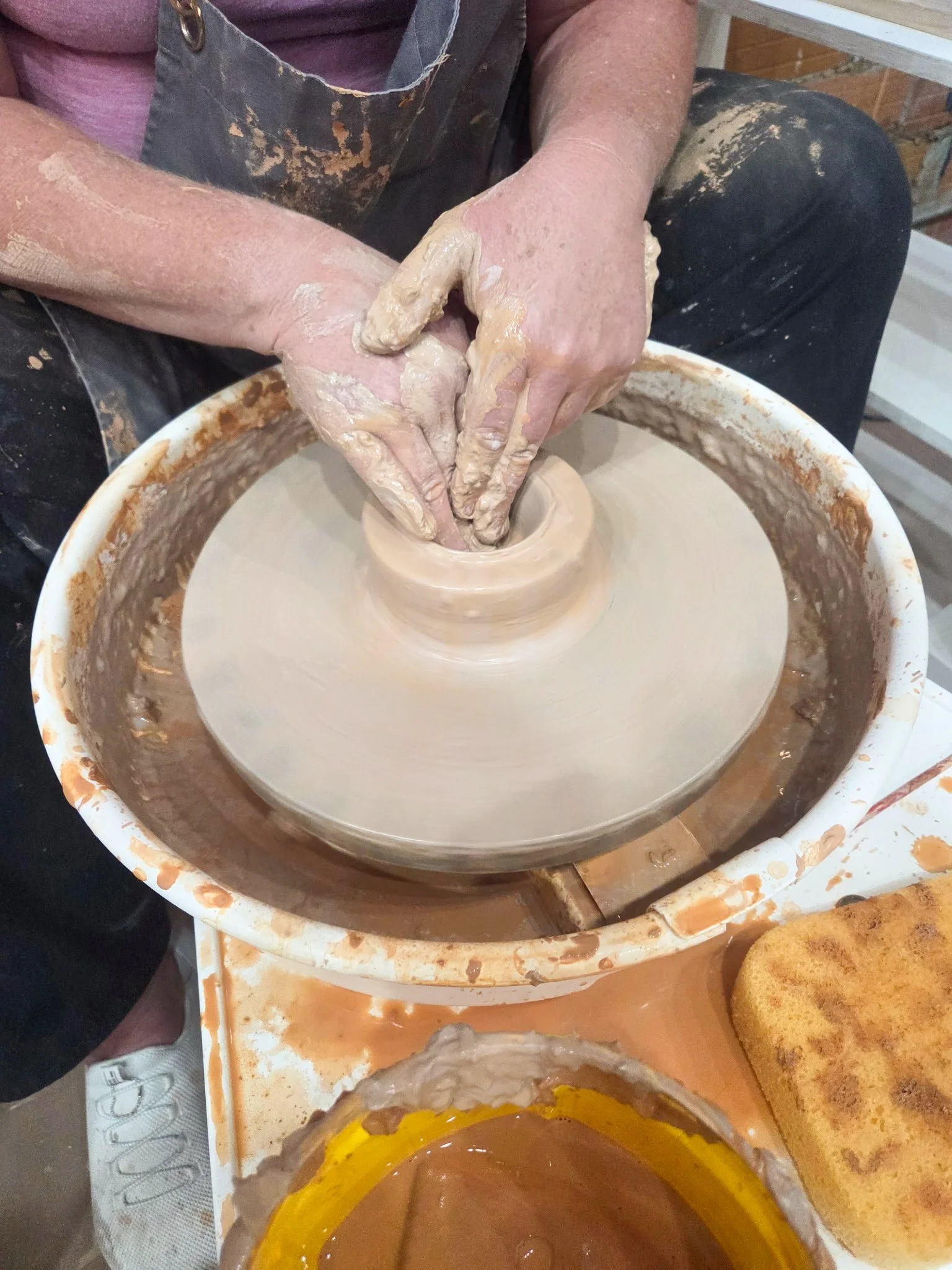 BEGINNER WHEEL THROWING CLASS