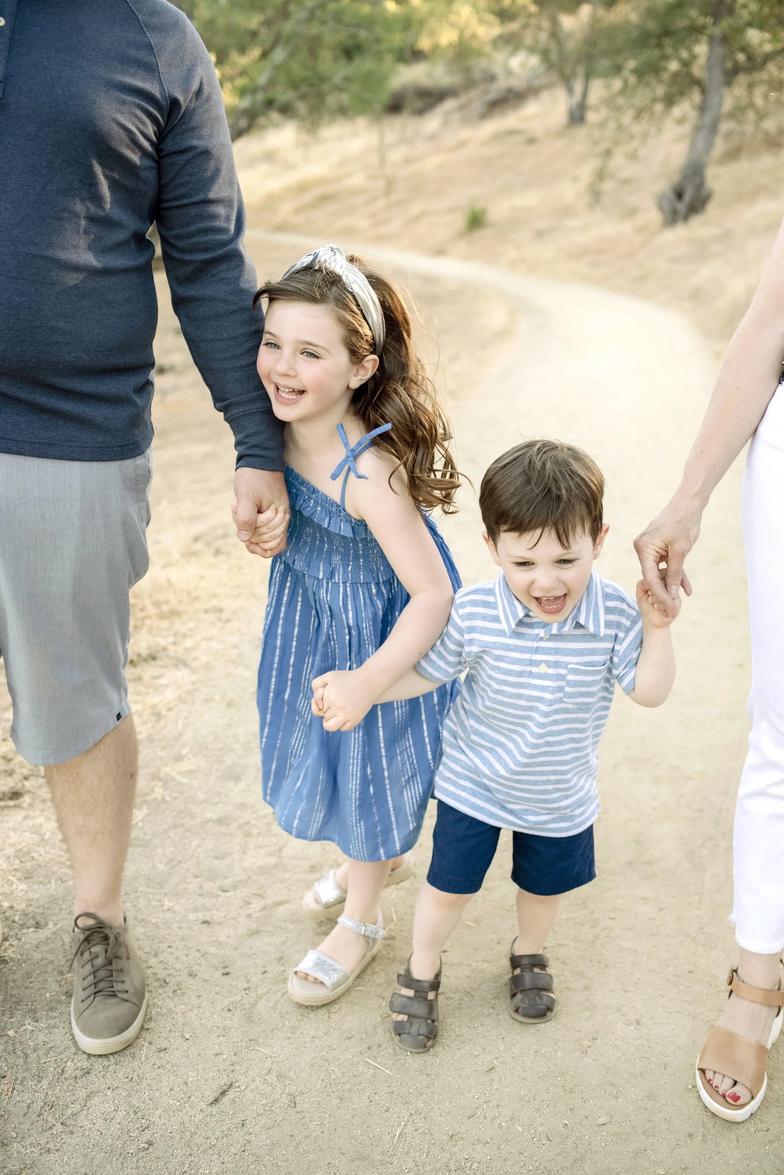 2020_Holtzman_Extended_Family_0012.jpg