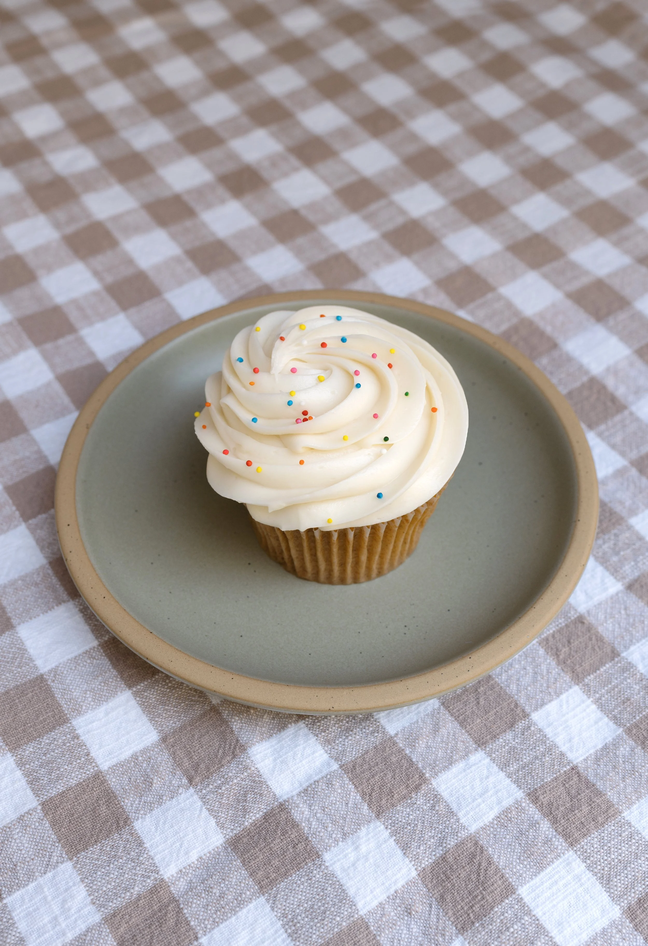 2025_IOTC_CUPCAKE_058.jpg