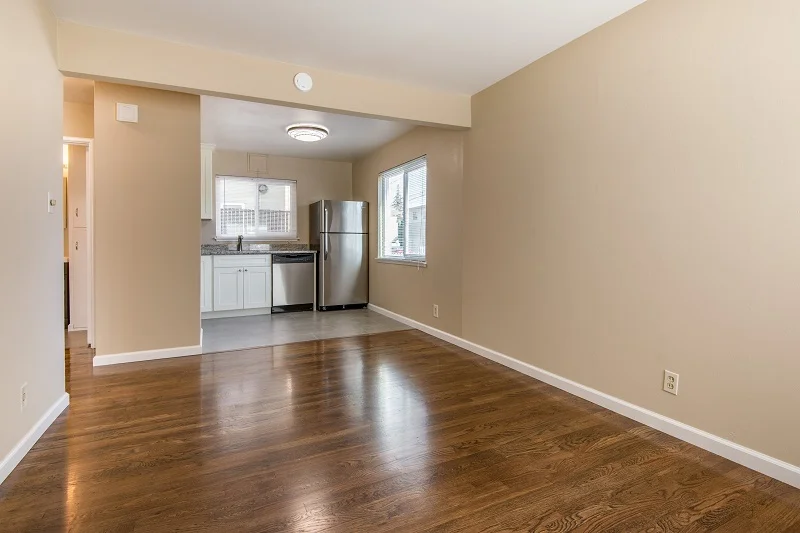 004_Living-Room-Kitchen.jpg