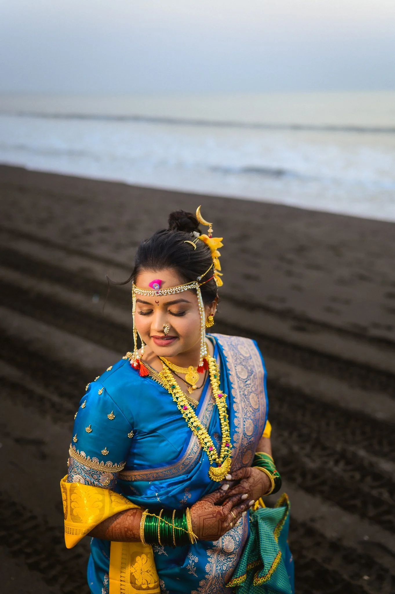 marathi-wedding-mumbai-beachside-reflexionbyns-ar-81.jpg