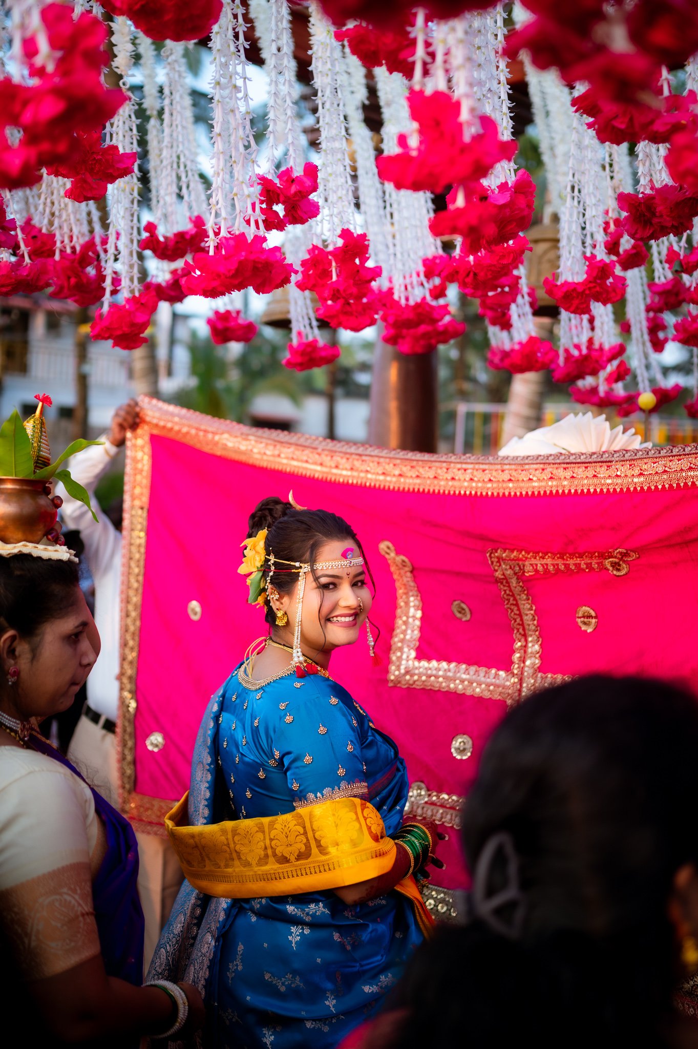 marathi-wedding-mumbai-beachside-reflexionbyns-ar-49.jpg