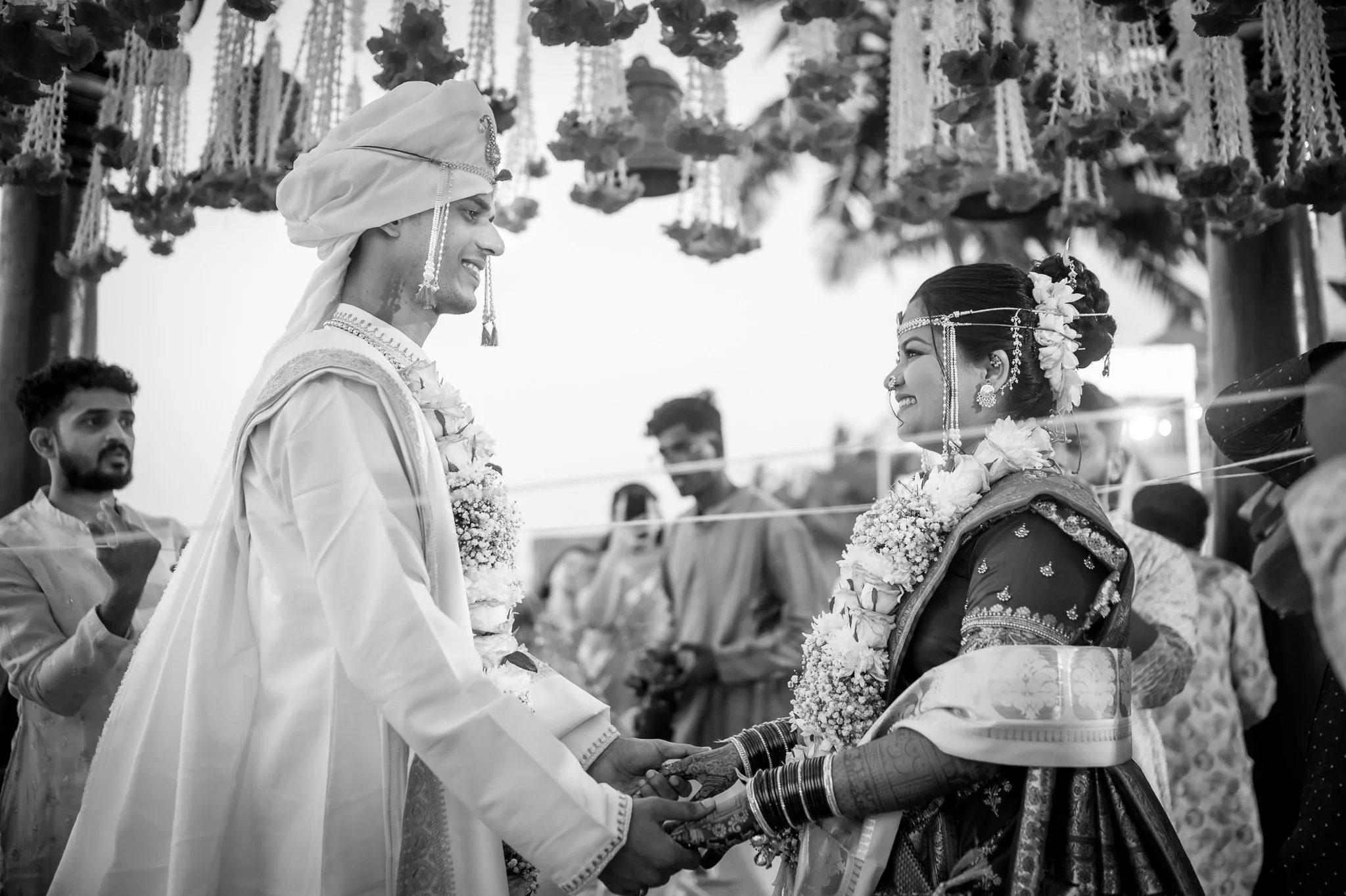 marathi-wedding-mumbai-beachside-reflexionbyns-ar-89.jpg