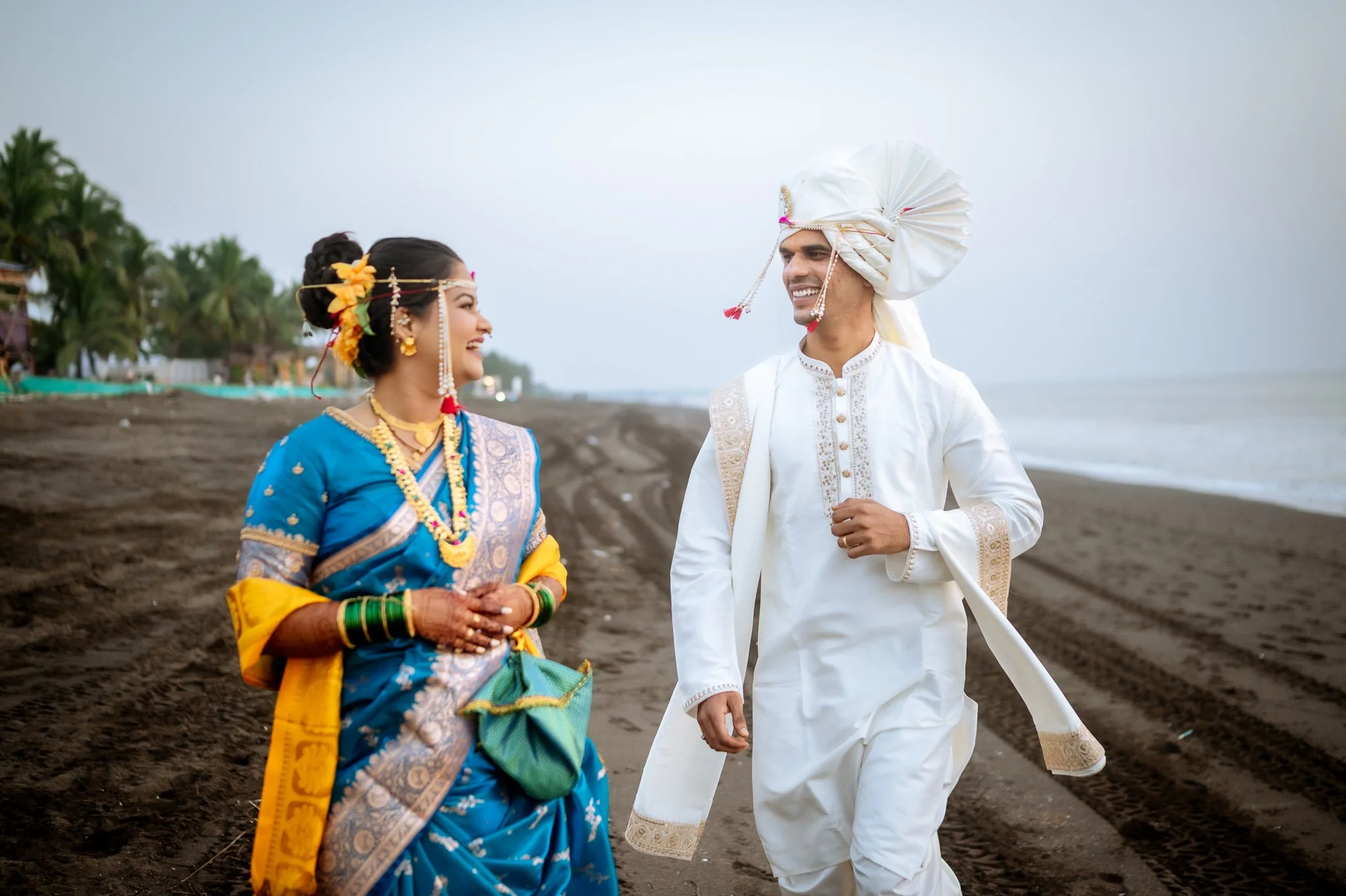 marathi-wedding-mumbai-beachside-reflexionbyns-ar-84.jpg