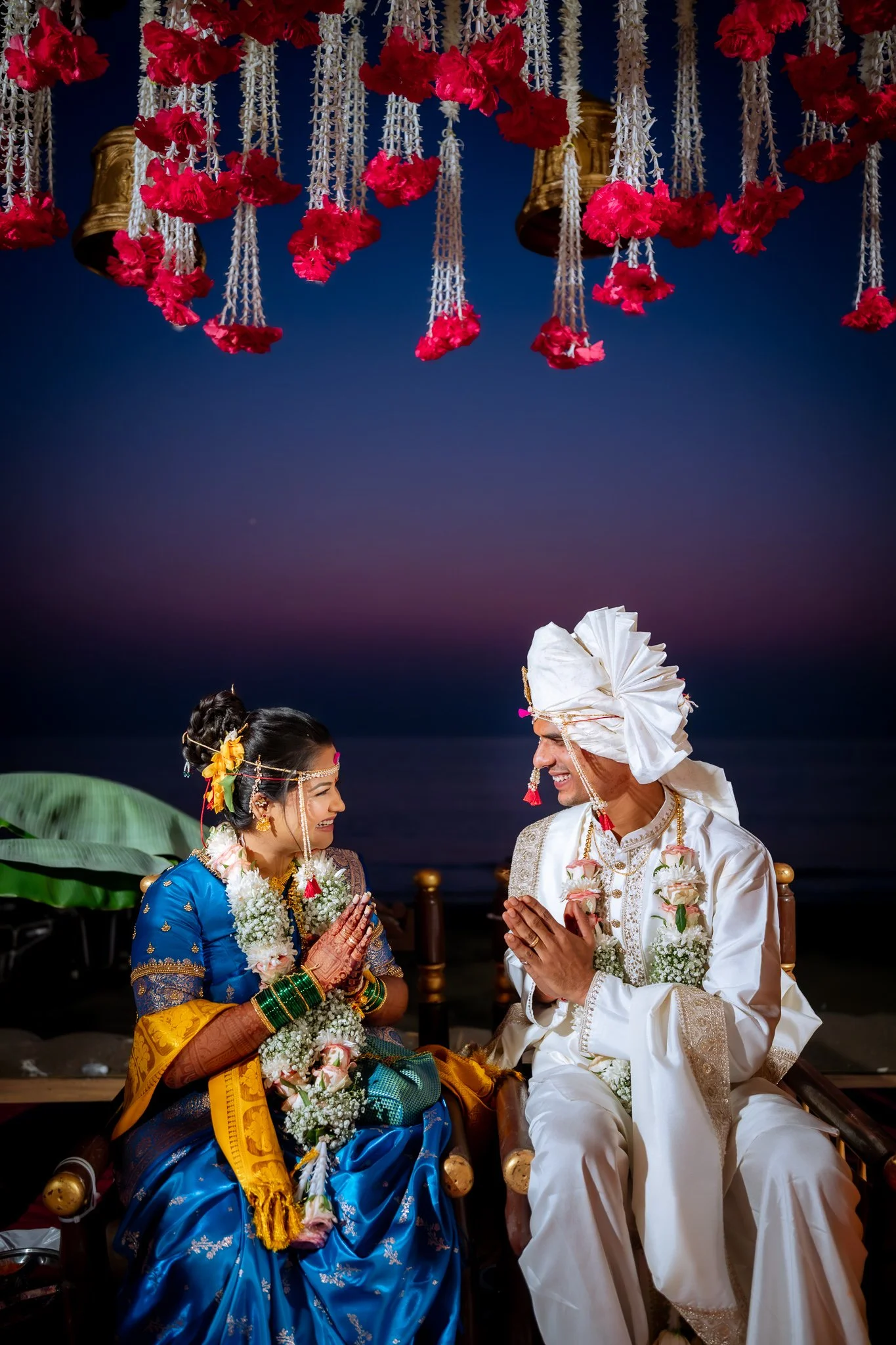 marathi-wedding-mumbai-beachside-reflexionbyns-ar-97.jpg