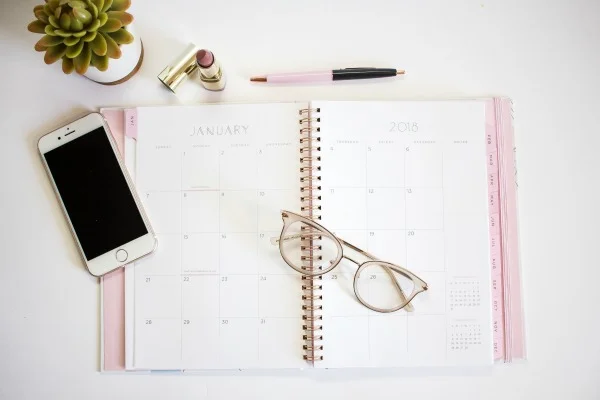 jules-and-louis-blog-keeping-up-with-my-goals-planner.jpg