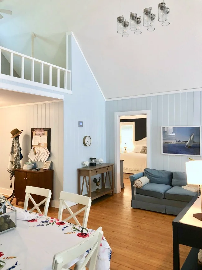 Jules and Louis Blog - A cute adorable house in Tallahassee - inside of the house.jpg