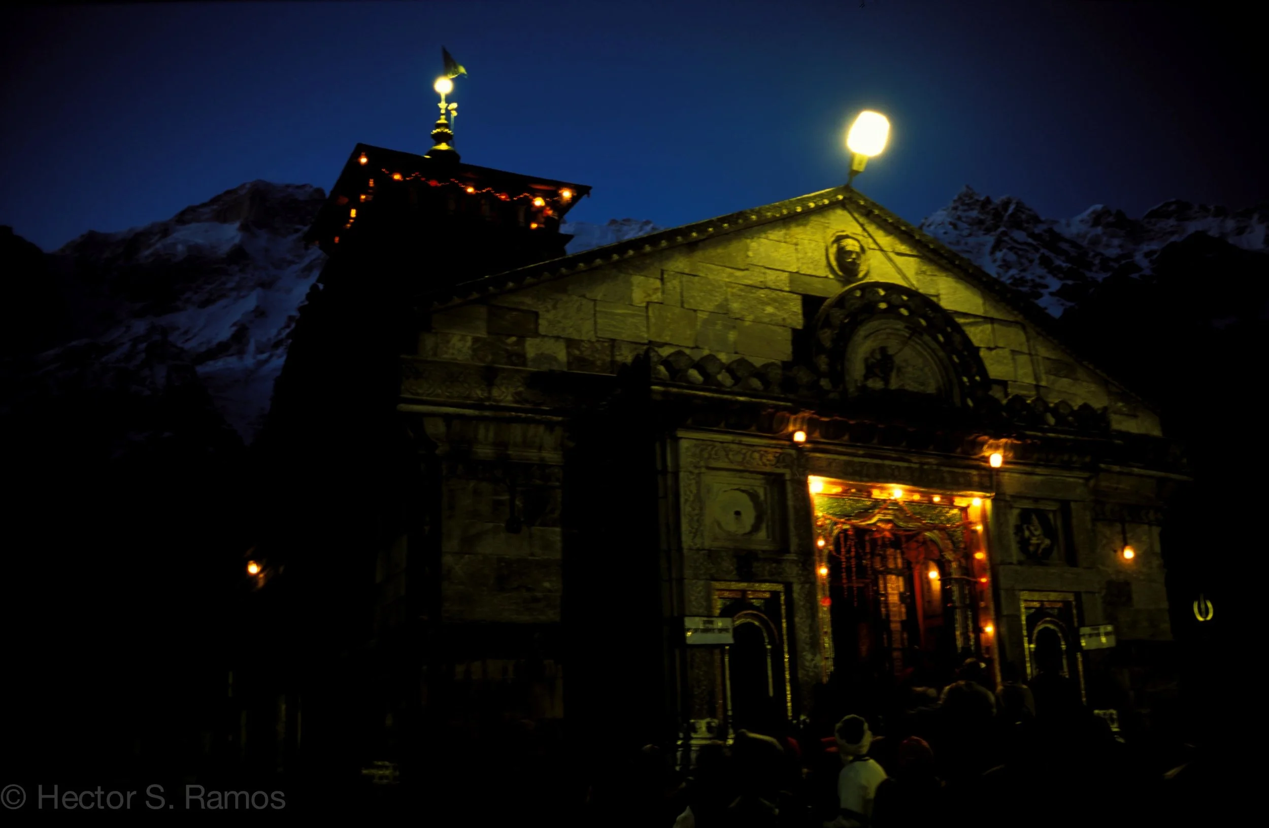 Kedarnath Temple evening worship. Photo: Leica MP, 35mm Summilux, Velvia 50.