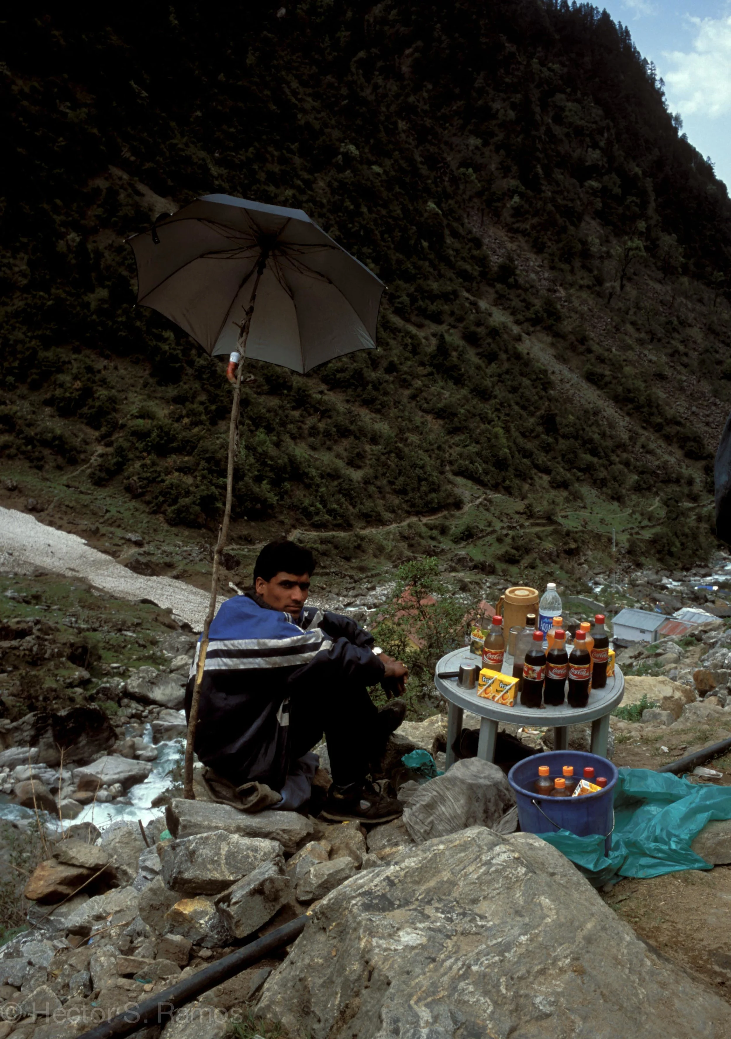 Himalayan store on the way to Kedarnath. Photo: Leica MP, Elmarit 24mm f2.8 lens, Velvia 50.