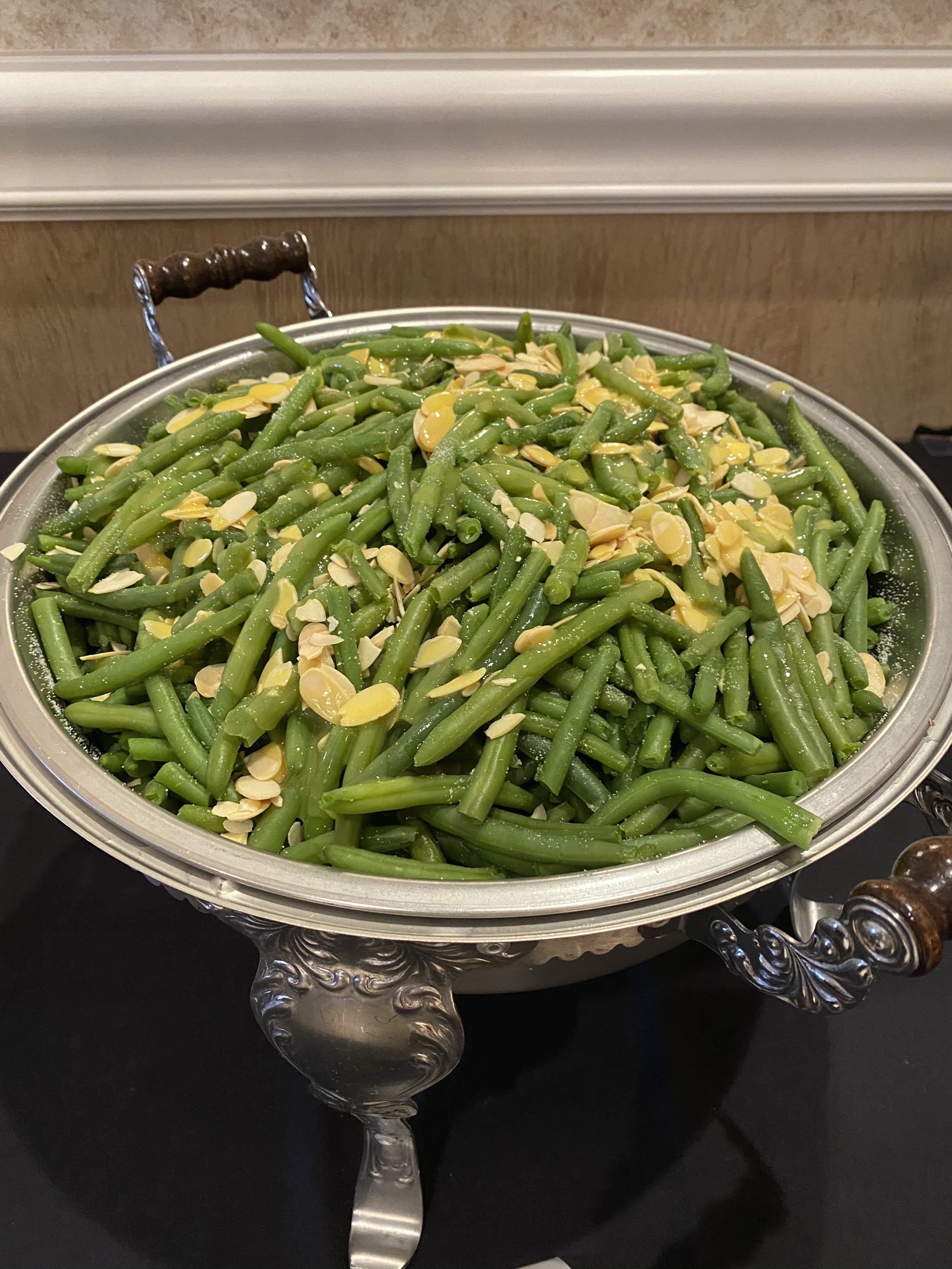 Green Beans: Toasted Almonds