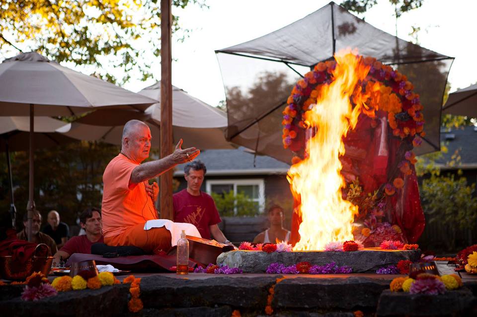 Swami Chedananda cover puja.jpg