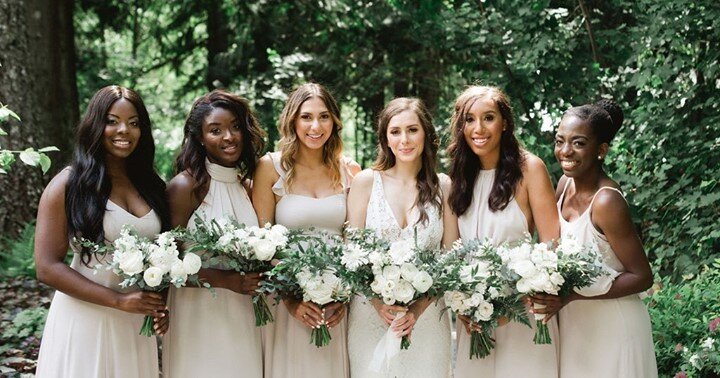 Megan and her beautiful bridesmaids💕 As much as I have been loving these smaller elopements, I do miss the energy of a group of ladies during the getting ready process✨⁠
.⁠
.⁠
.⁠
⁠
#bride #bridesmaids #bridalhair #weddinghair #makeup #makeupartist #