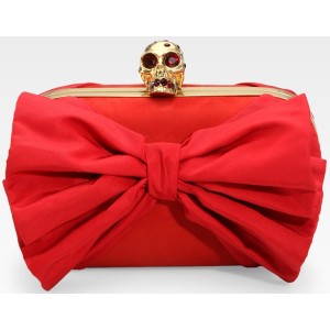 mcqueen-classic-skull-clutch-middleton-wpcf_300x300-pad-transparent.jpg