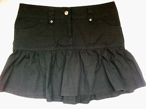 dorothy-perkins-black-mini-flippy-skirt-profile.jpg