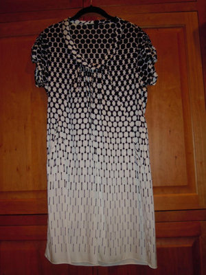 elie-tahari-polka-dot-white-and-navy-dress-profile.jpg