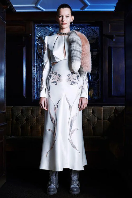 alexander-mcqueen-look-book-pre-autumn-fall-20147.jpg