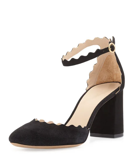 chloépumps.jpg