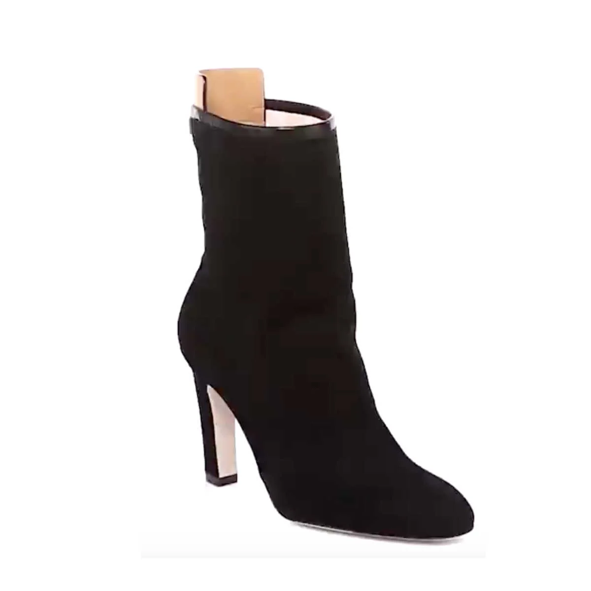 Meghan-Markle-Black-Boots-Morocco.jpg
