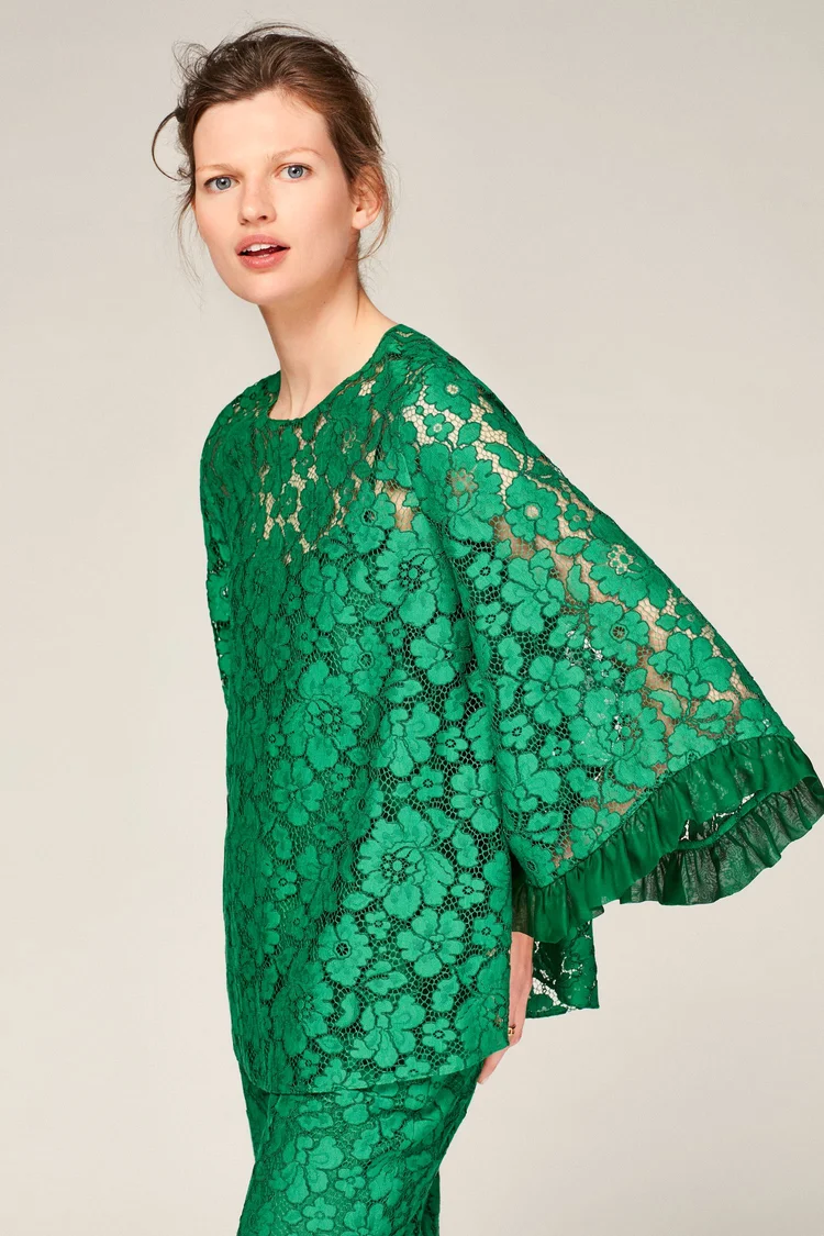 Carolina Herrera Double Breasted Lace Gown UFO No More Carolina Herrera Double Breasted Lace Gown UFO No More