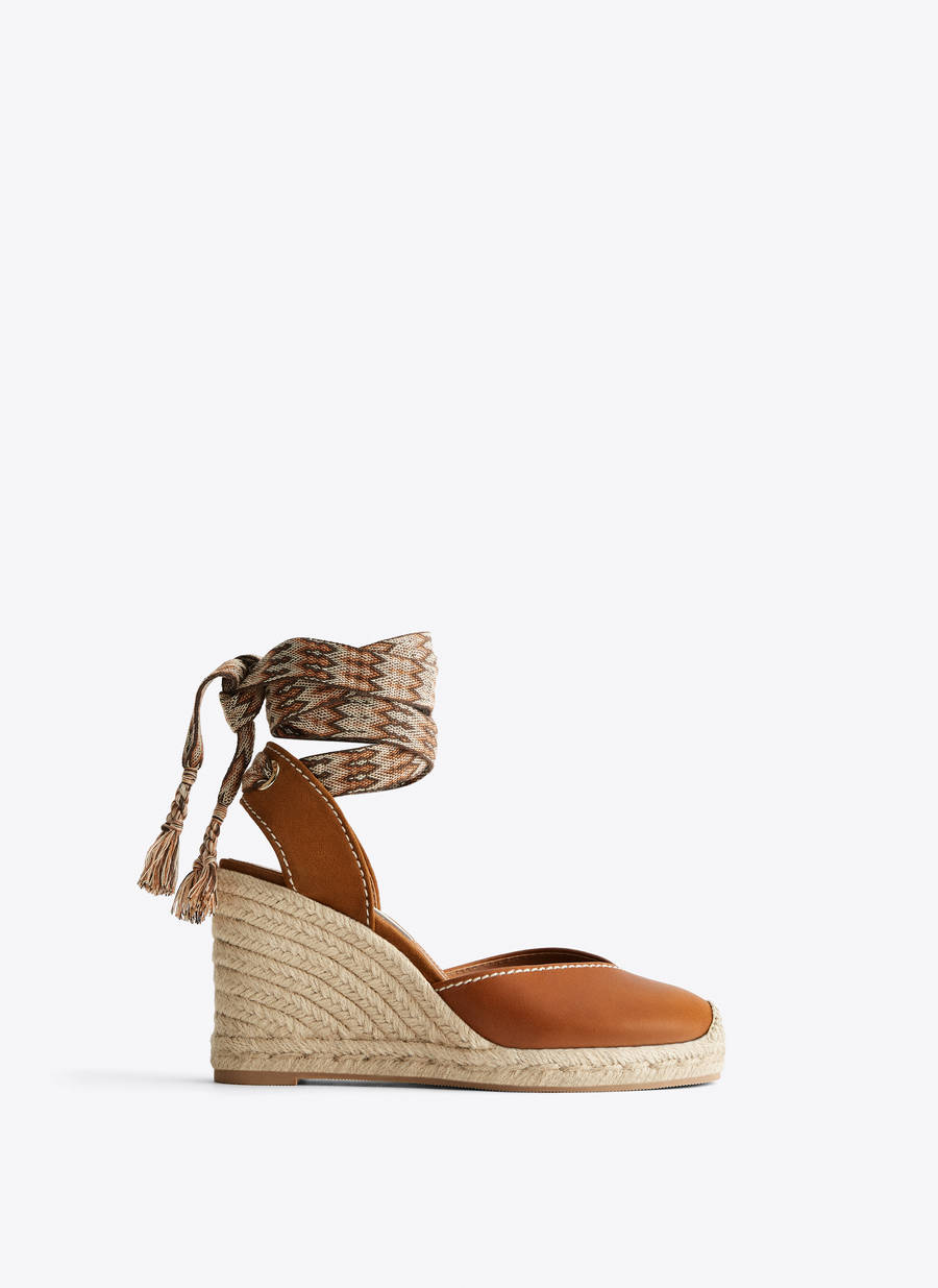 Uterque Tied Leather Wedges — UFO No More