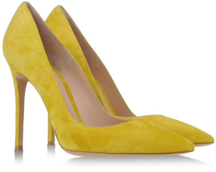 Gianvito Rossi Gianvito 105 Pumps in Yellow Suede