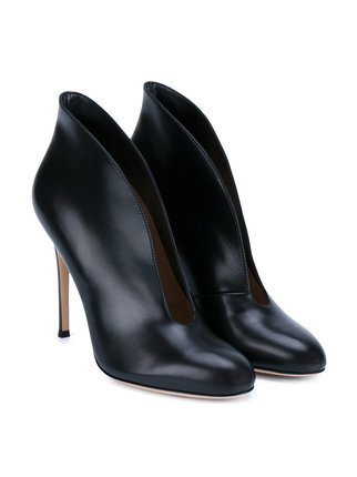 Gianvito Rossi Vamp Ankle Booties (Leather).jpg