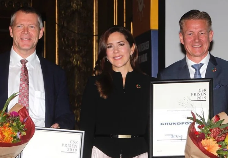 Crown Princess Mary attends award ceremony in Copenhagen