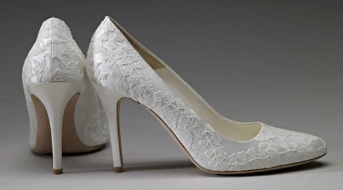 kates-wedding-shoes-wpcf_500x277.jpg