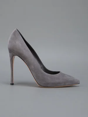 Gianvito Rossi Closed Toe Pumps in Grey Suede