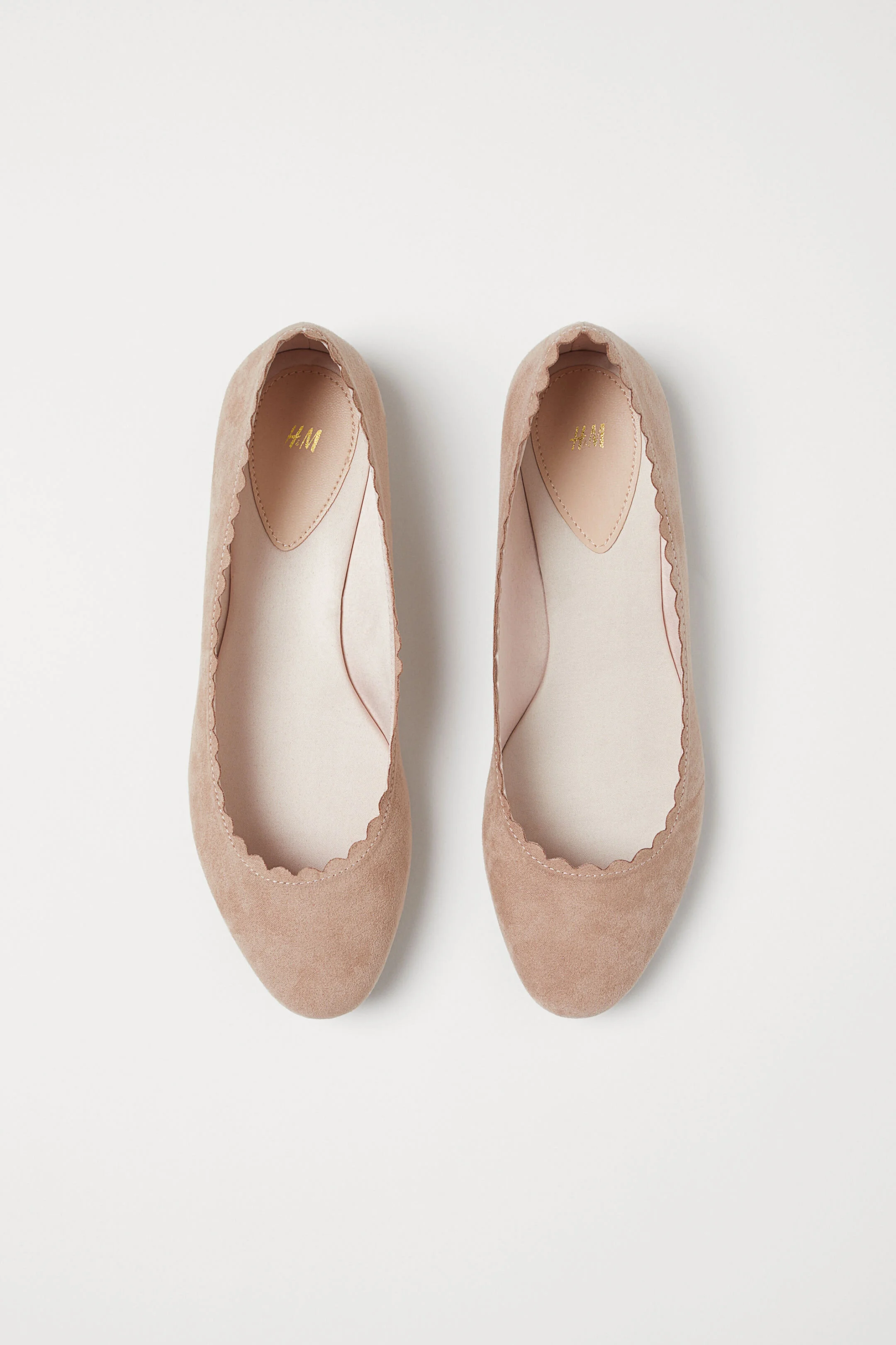 H&M Scallop-Edged Ballet Flats in Dusty Pink