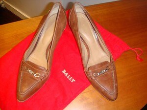bally-brown-kitten-heels-profile.jpg