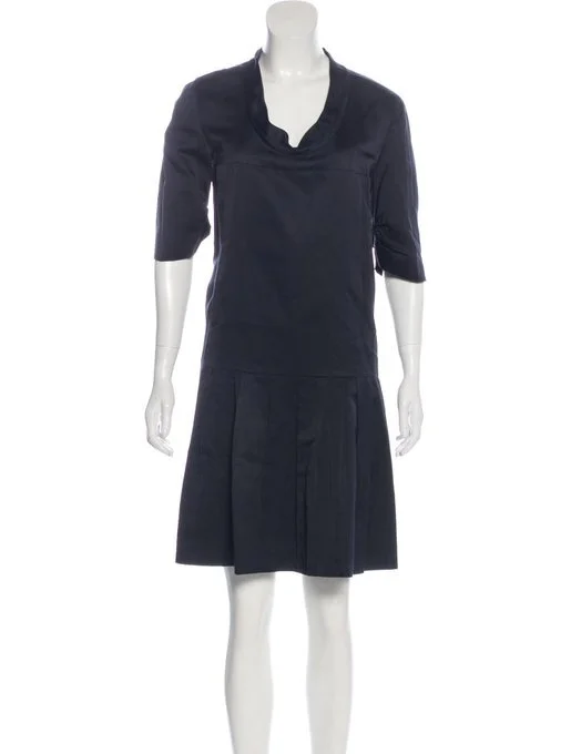 Miu Miu Textured Knee-Length Dress in Black