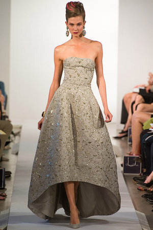 oscar-de-la-renta-spring-2013-sequin-embellished-gown-profile.jpg