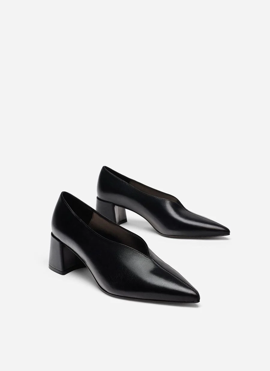 Uterque V Vamp Block Heel Pumps in Black Leather