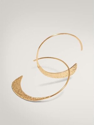 meditatie naam weefgetouw Massimo Dutti Textured Half Moon Earrings in Gold — UFO No More