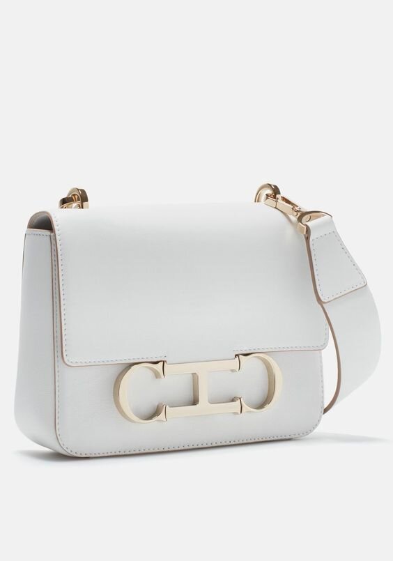 How Handbags From CH Carolina Herrera Play on Craftsmanship and Fun – WWD