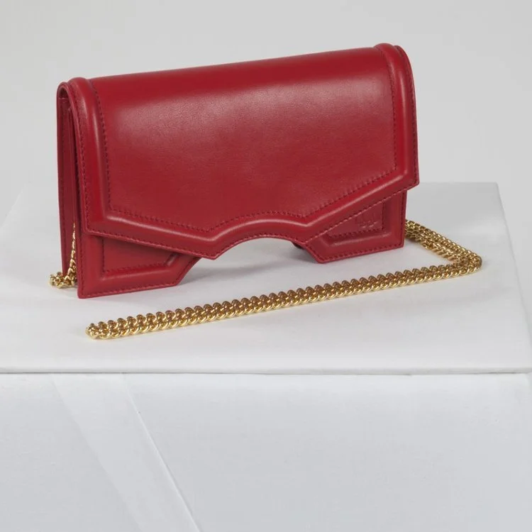 Reliquiae Archy Clutch in Red