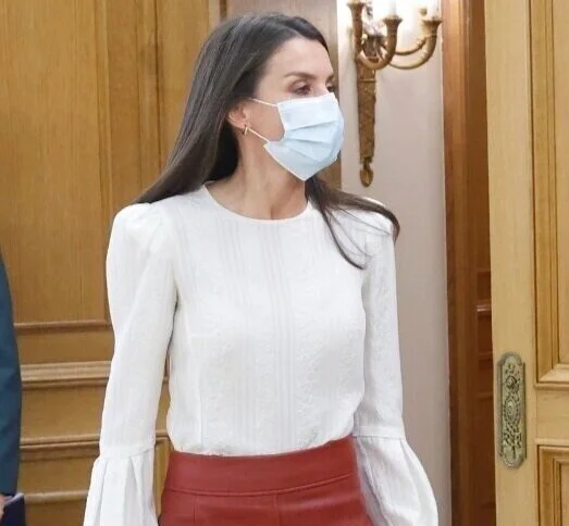 Queen Letizia hosts two audiences at Zarzuela Palace