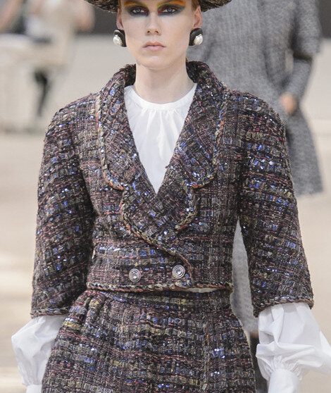 Chanel HC Double-Breasted Tweed Jacket with Chelsea Collar — UFO