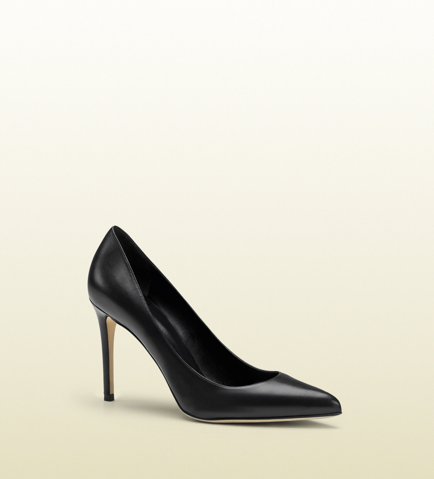 Gucci Leather Point-Toe Pumps in Black.jpg