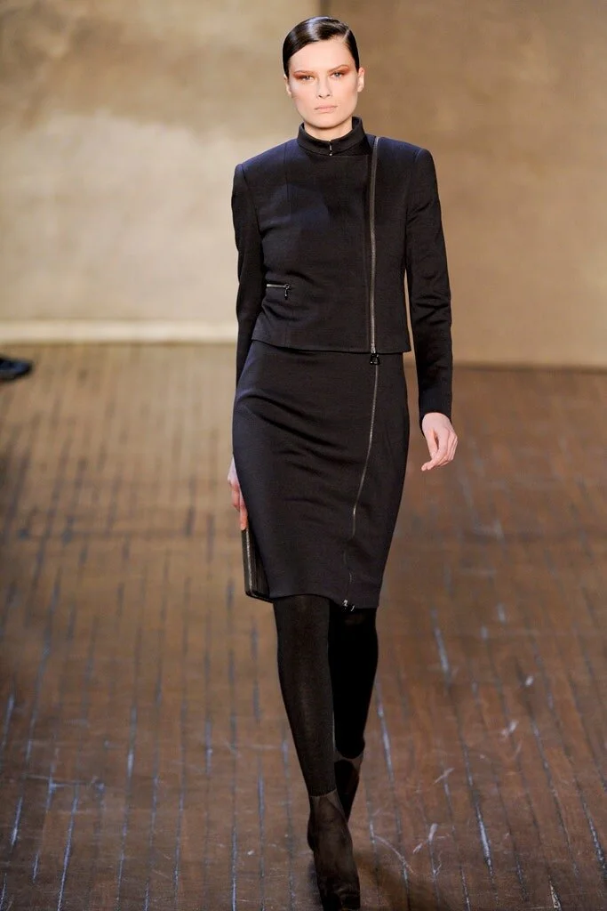 Akris Zip-Front Pencil Skirt in Black