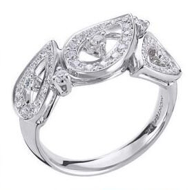 Montblanc Three Pétales de Rose Ring in White Gold with Diamonds.jpg