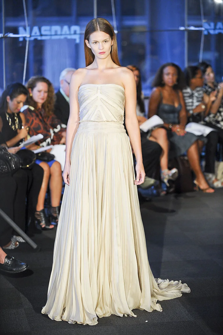 Carmen Marc Valvo Couture Textured Strapless Gown  UFO No More
