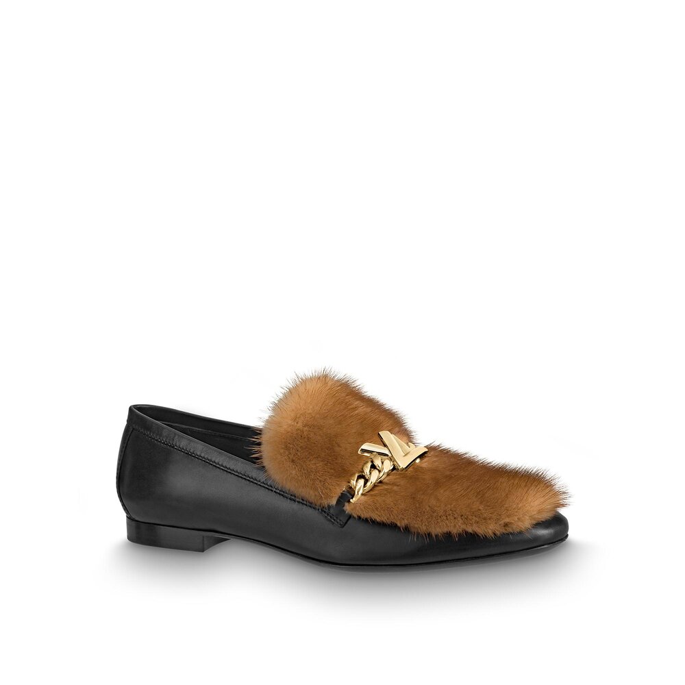 Louis Vuitton SOLD OUT Mink Fur Natural Dreamy Monogram Loafer Slippers sz  40 For Sale at 1stDibs