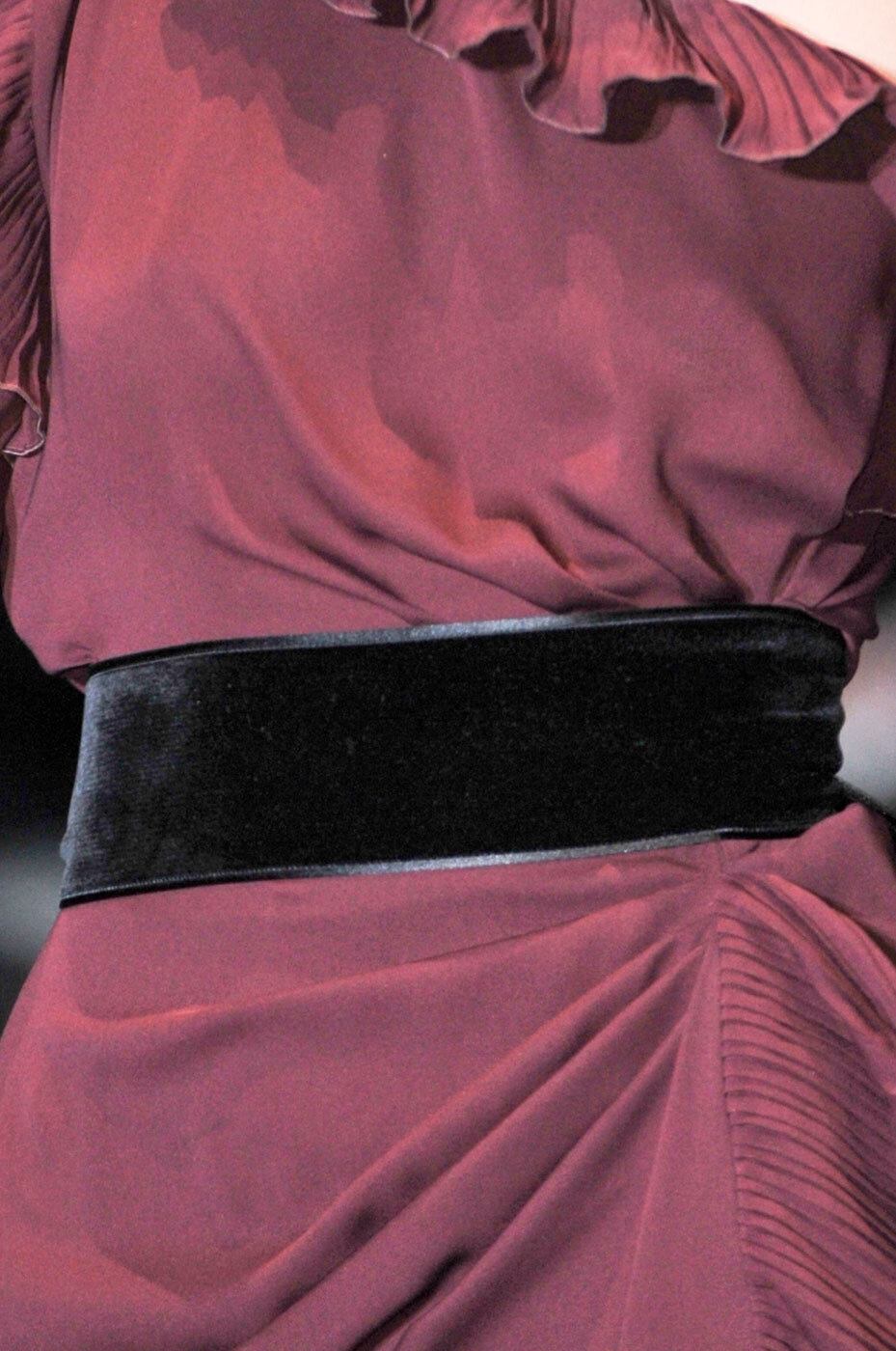 Gucci Velvet Waist Belt in Black.jpg