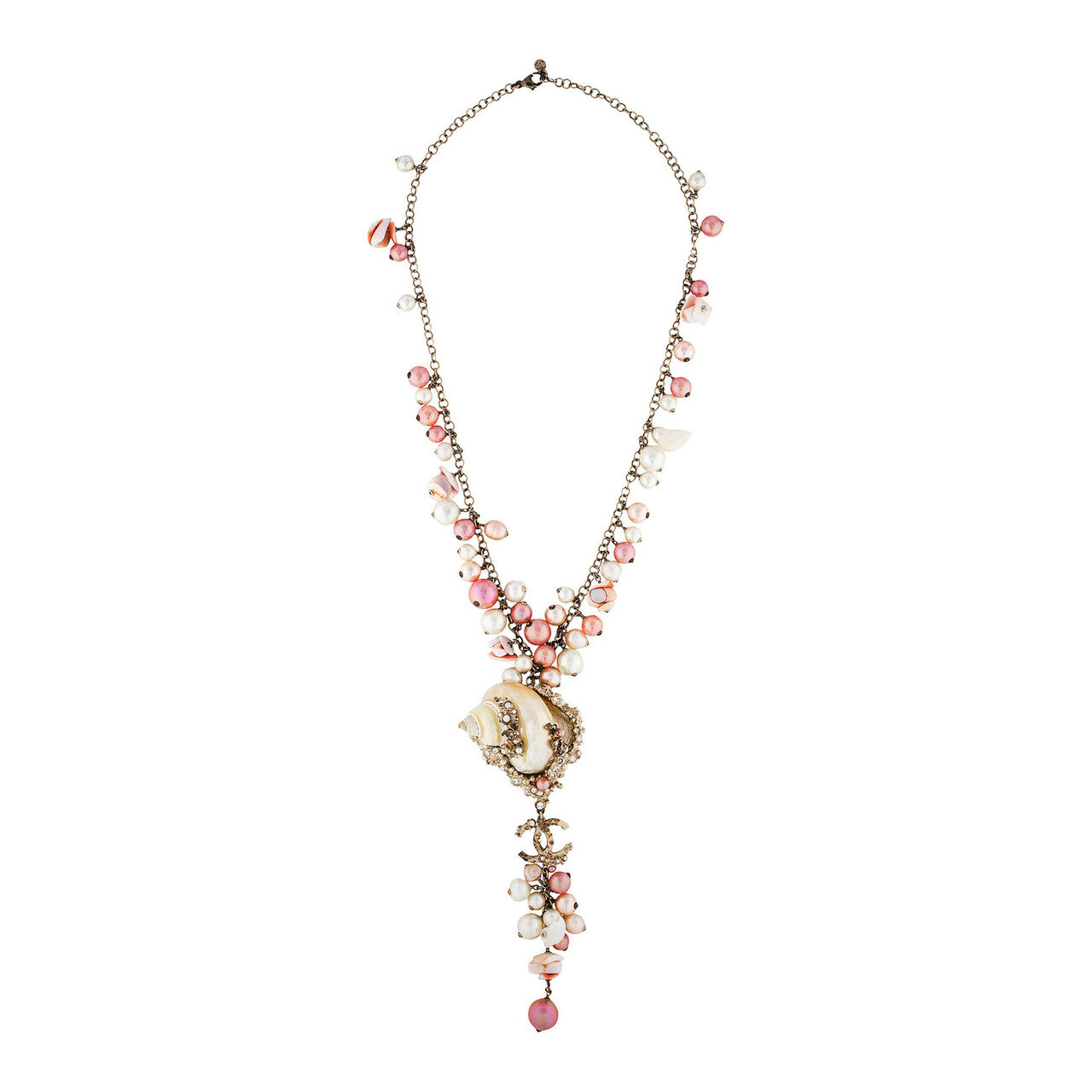 ZUTwVYgFTFiHgju5WOma_Chanelseashellnecklace.jpeg
