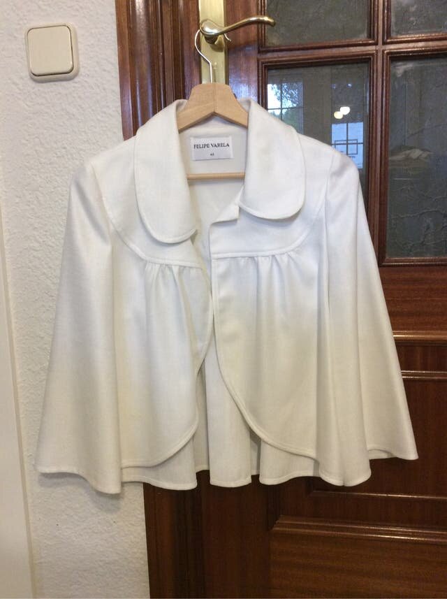 Felipe Varela Open Front Cropped Jacket in White