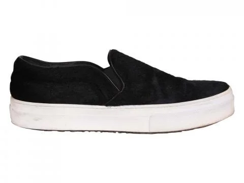 Pony top hair sneakers